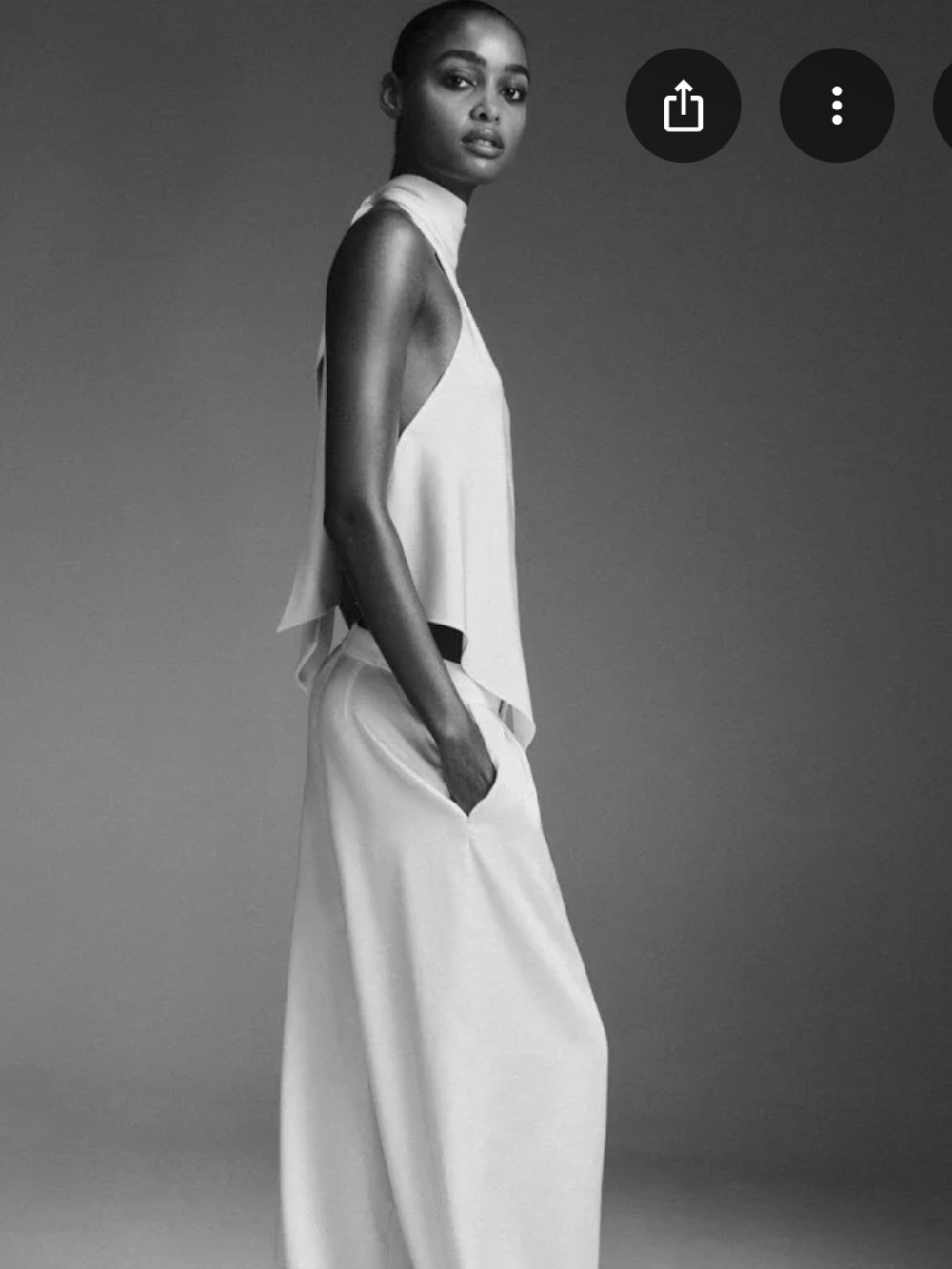 Sleeveless High-Neck top in White oyster - Picture 3 of 6